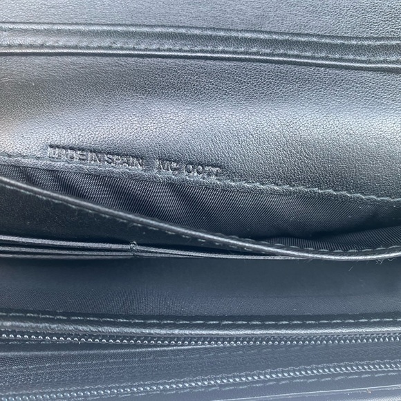 💯% Authentic Christian Dior wallet on Chain - Picture 12 of 16